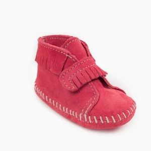 MINNETONKA. Front Strap Bootie.